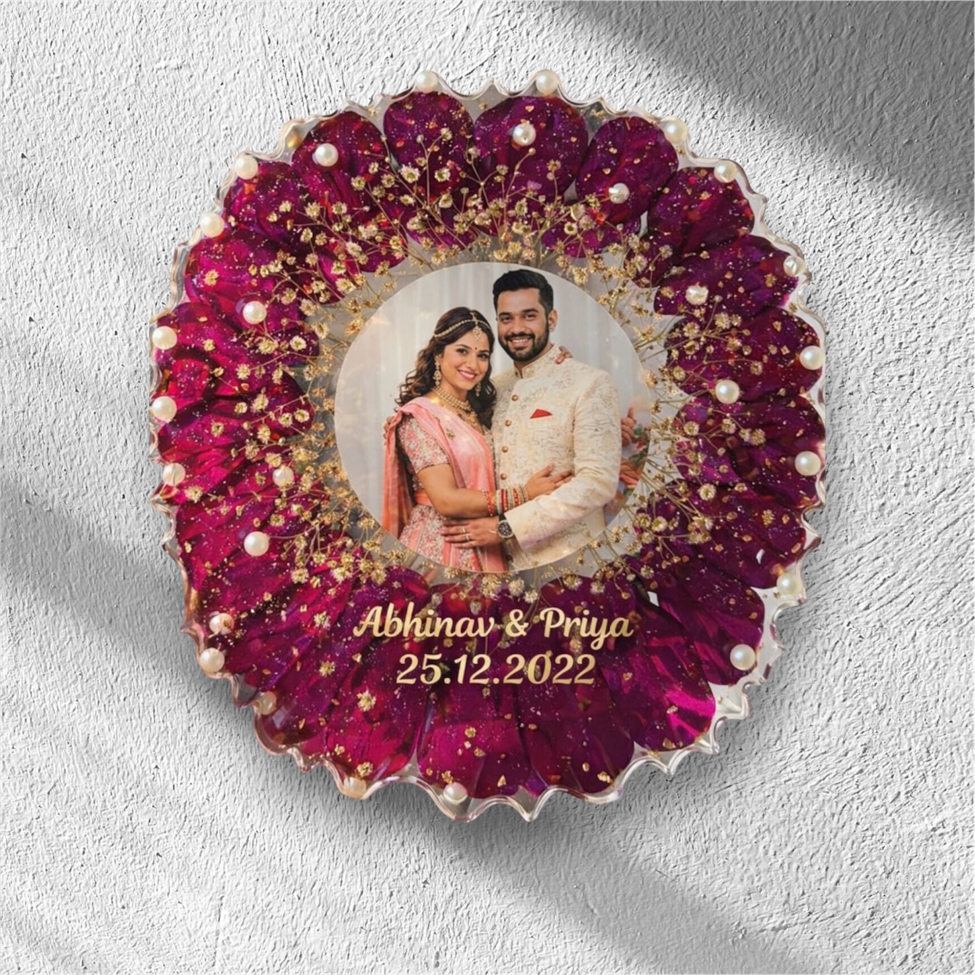 Custom Uneven Round Resin Frame with Preserved Flowers | Wedding, Anniversary & Memorial Keepsake