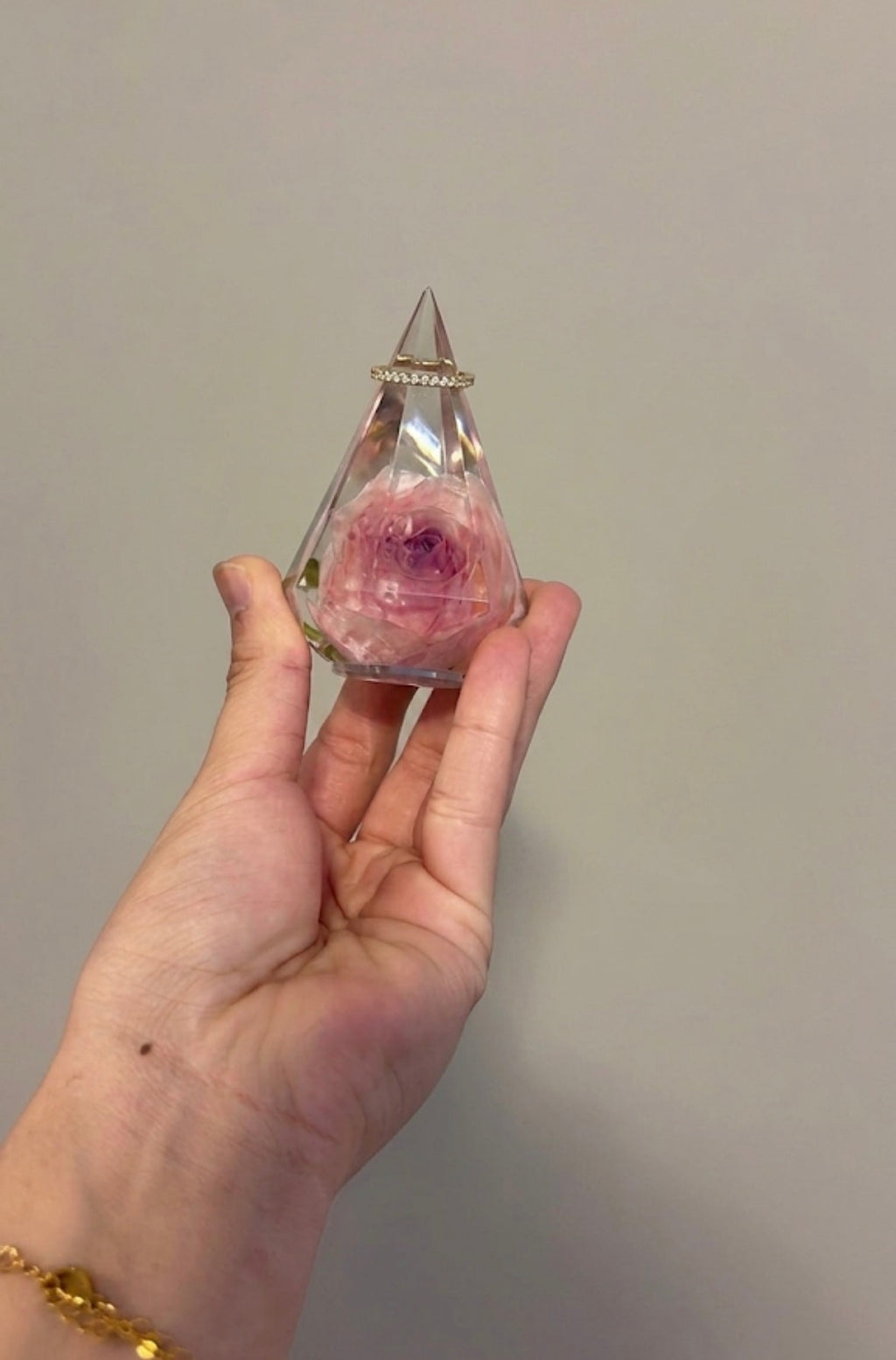 Floral Resin Ring Holder - Hexagon Ring Cone for Wedding & Engagement Rings - Custom Dried Flower Preservation Keepsake