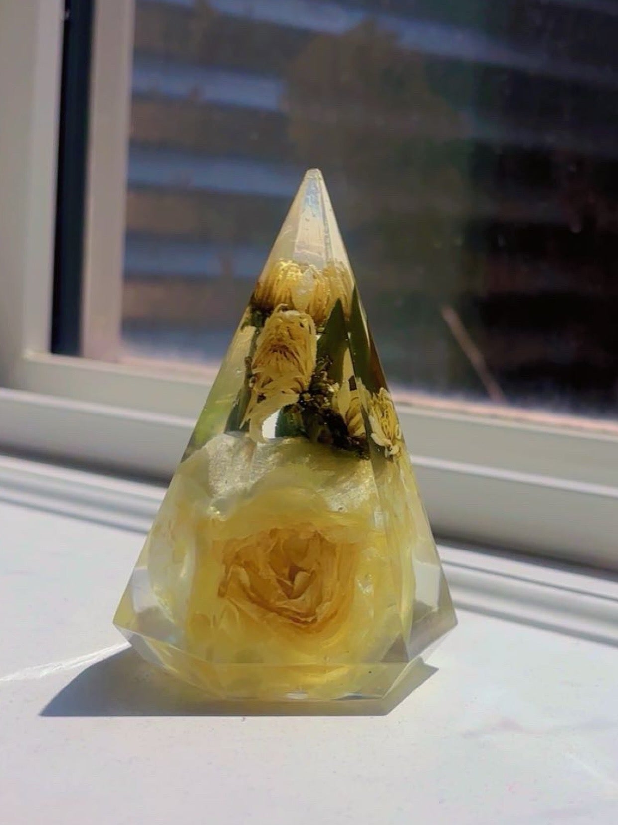 Floral Resin Ring Holder - Hexagon Ring Cone for Wedding & Engagement Rings - Custom Dried Flower Preservation Keepsake