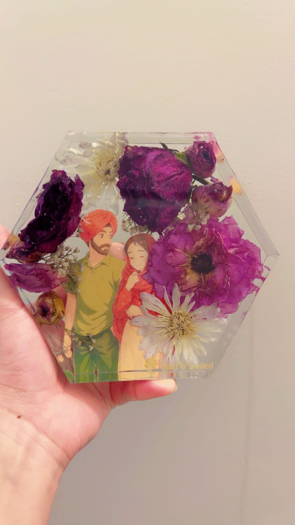 Hexagon Resin Flower Preservation Keepsake | Custom Bridal Bouquet & Wedding Flowers preservation