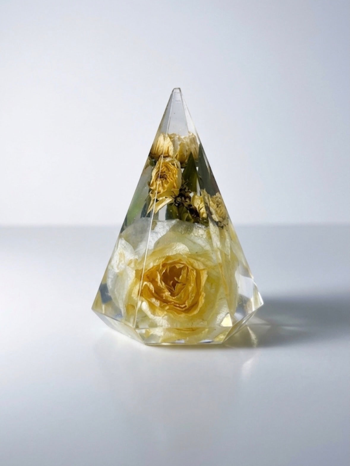 Floral Resin Ring Holder - Hexagon Ring Cone for Wedding & Engagement Rings - Custom Dried Flower Preservation Keepsake
