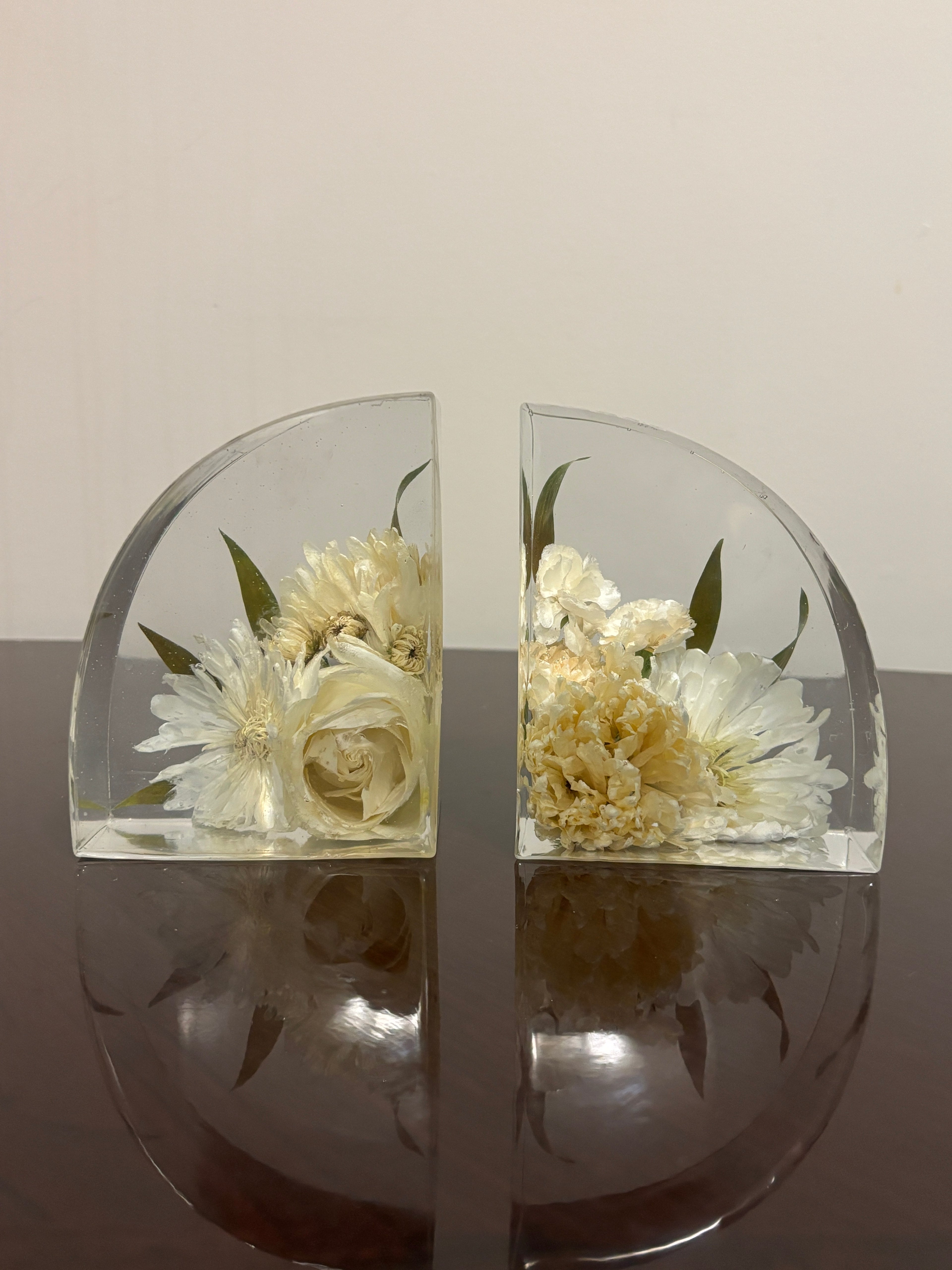 Handmade Floral Resin Bookends with Preserved Flowers – Clear Decorative Book Ends