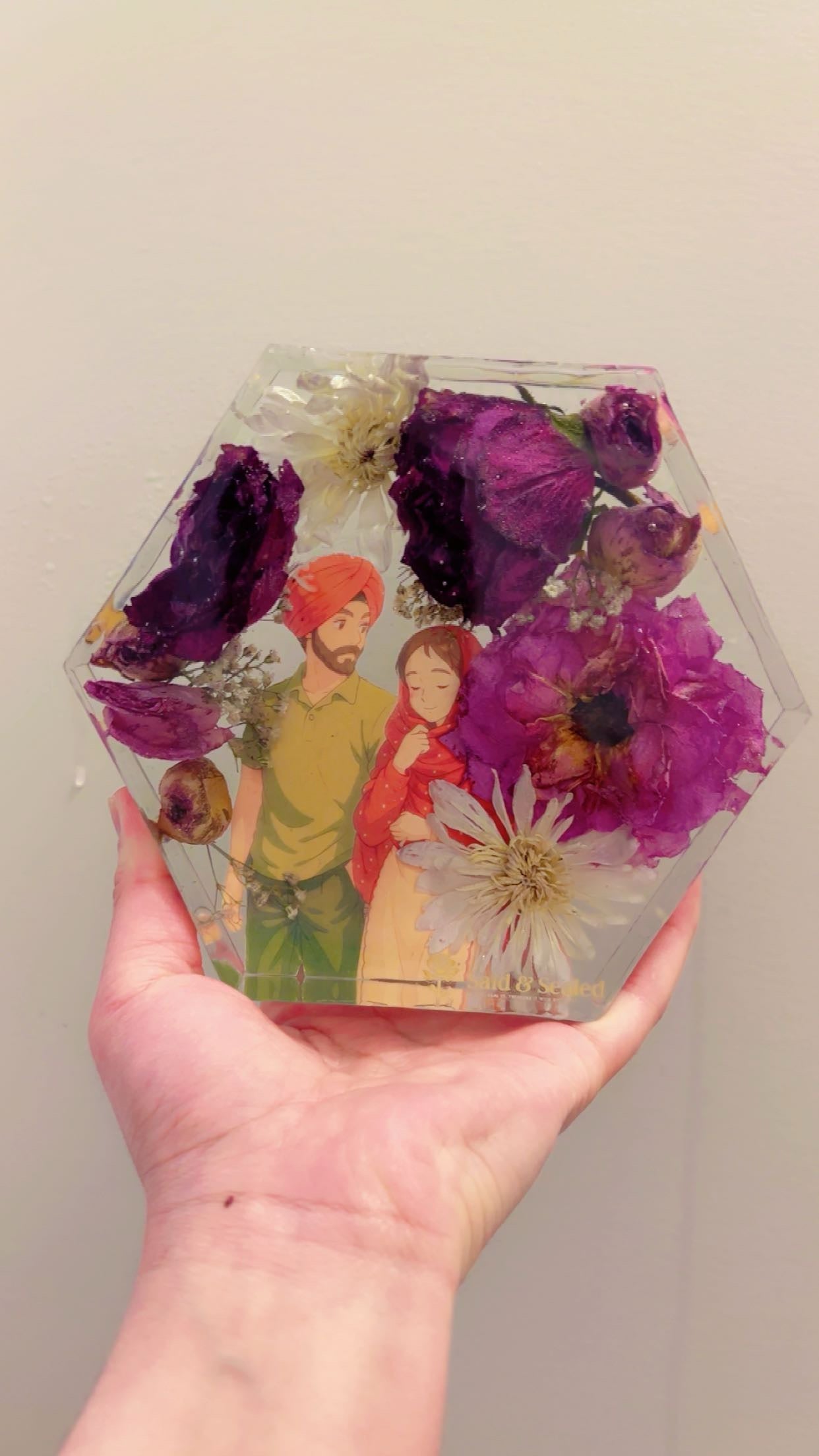 Hexagon Resin Flower Preservation Keepsake | Custom Bridal Bouquet & Wedding Flowers preservation