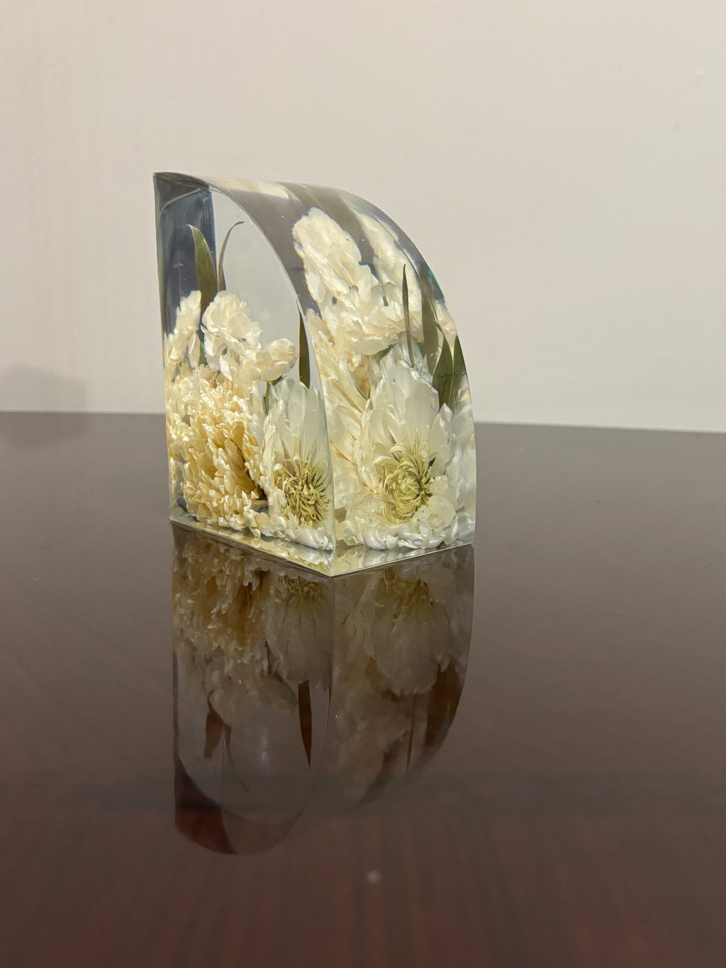 Handmade Floral Resin Bookends with Preserved Flowers – Clear Decorative Book Ends