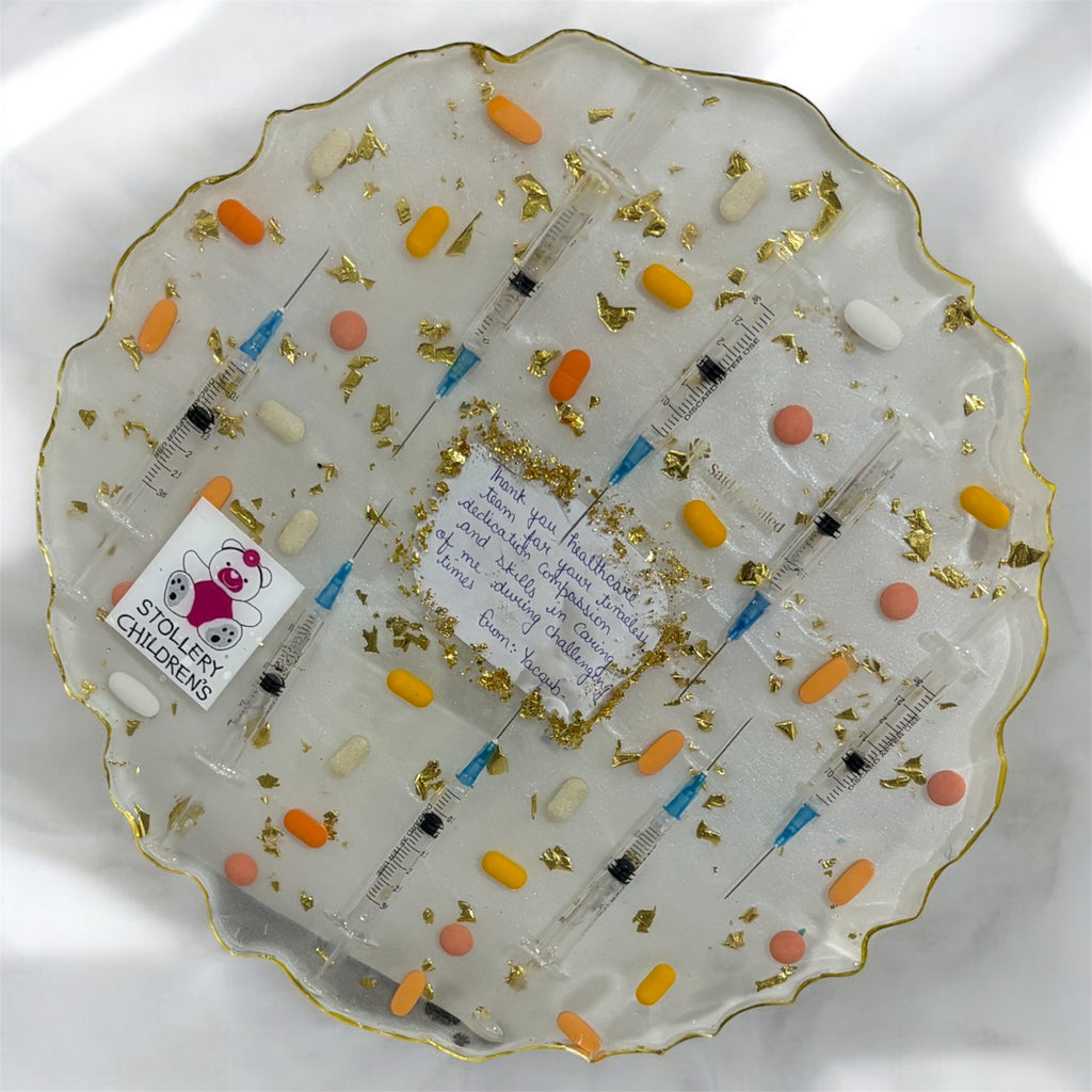 Custom Uneven Round Resin Frame with Preserved Flowers | Wedding, Anniversary & Memorial Keepsake