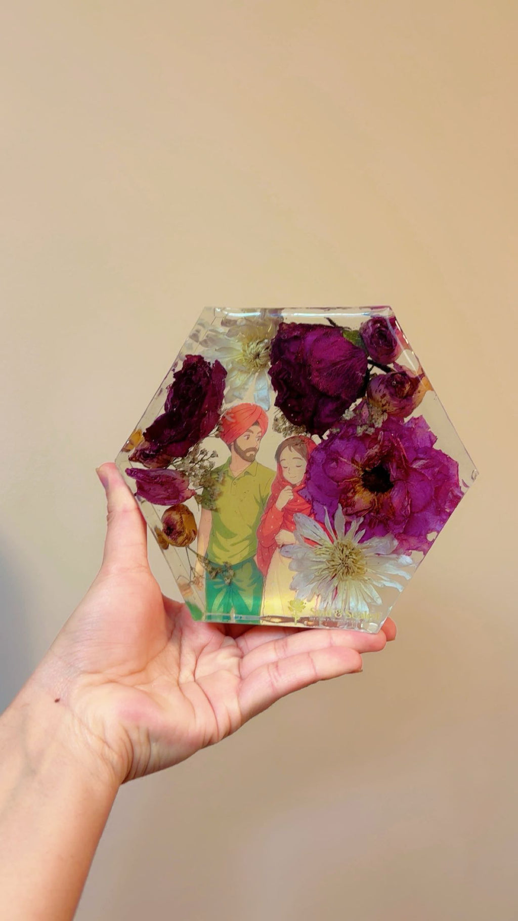 Hexagon Resin Flower Preservation Keepsake | Custom Bridal Bouquet & Wedding Flowers preservation