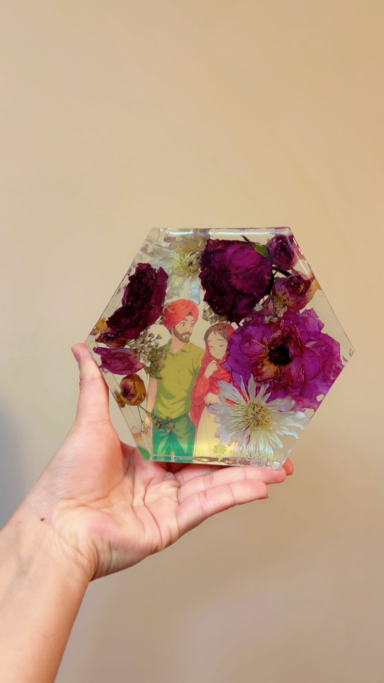 Hexagon Resin Flower Preservation Keepsake | Custom Bridal Bouquet & Wedding Flowers preservation