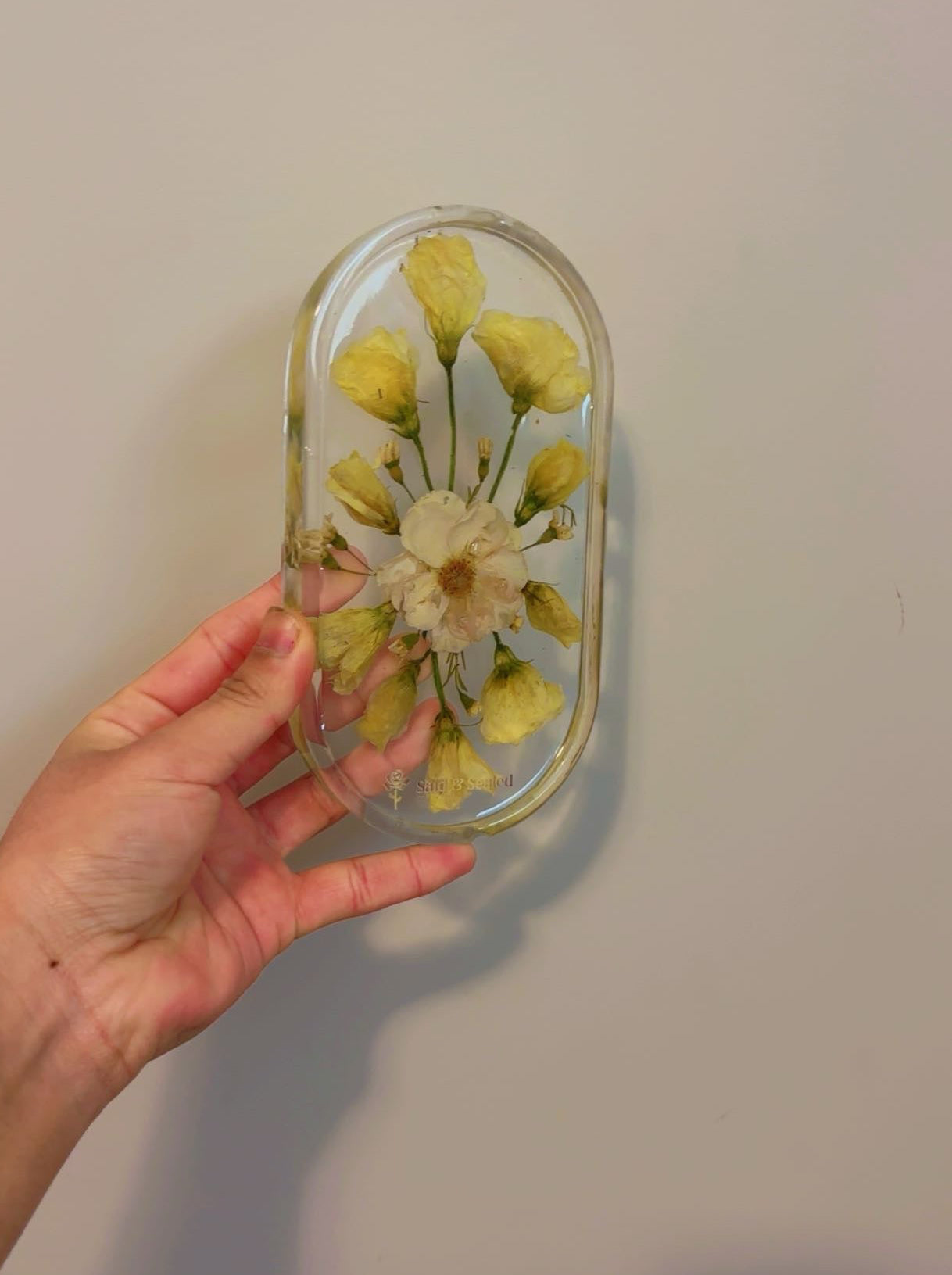 Flower preservation in Resin jewelry tray