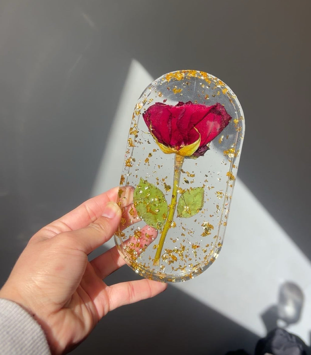 Flower preservation in Resin jewelry tray