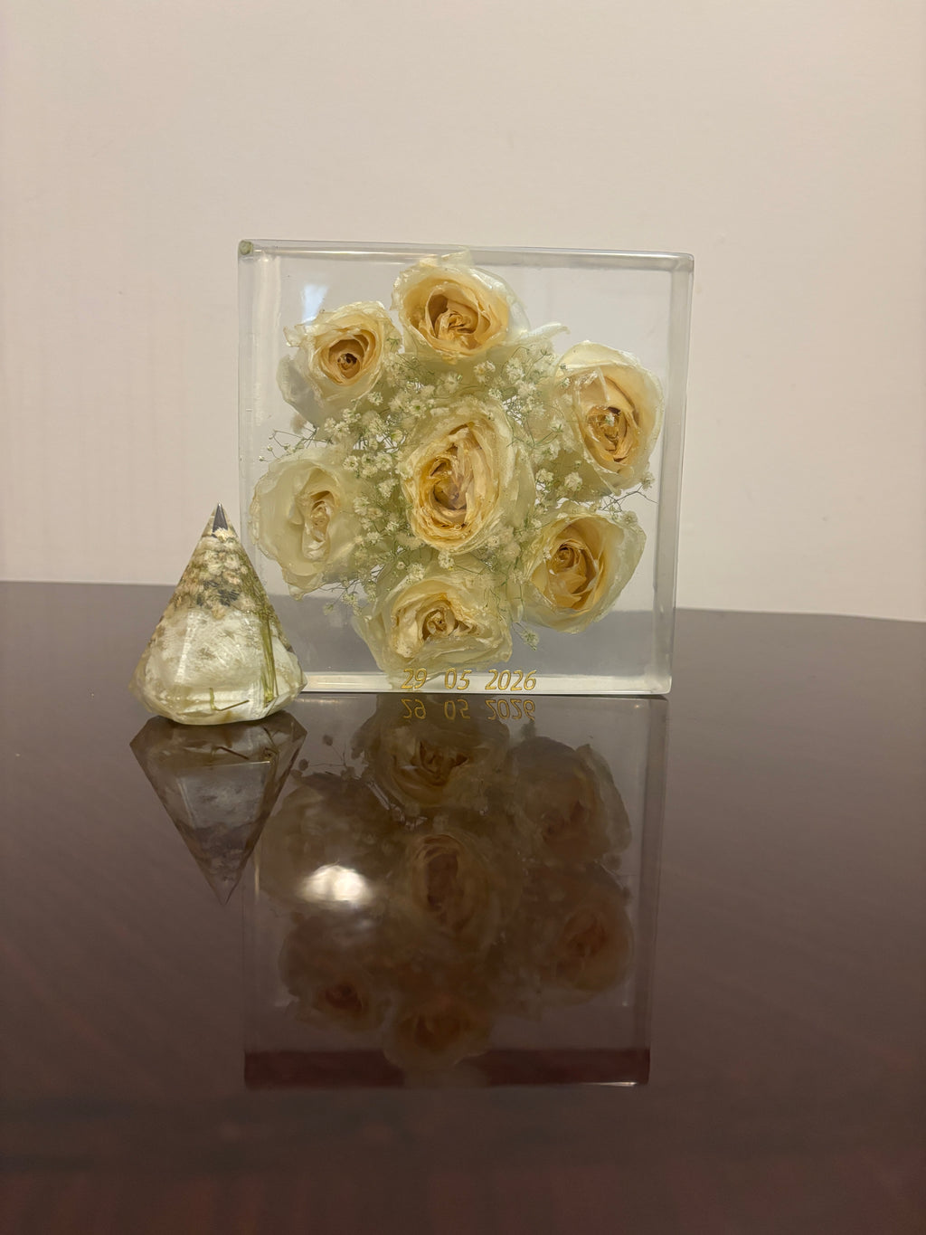 Custom Flower Preservation Resin Block – Real Preserved Flowers in Crystal Clear Keepsake for Wedding, Anniversary, Memorial