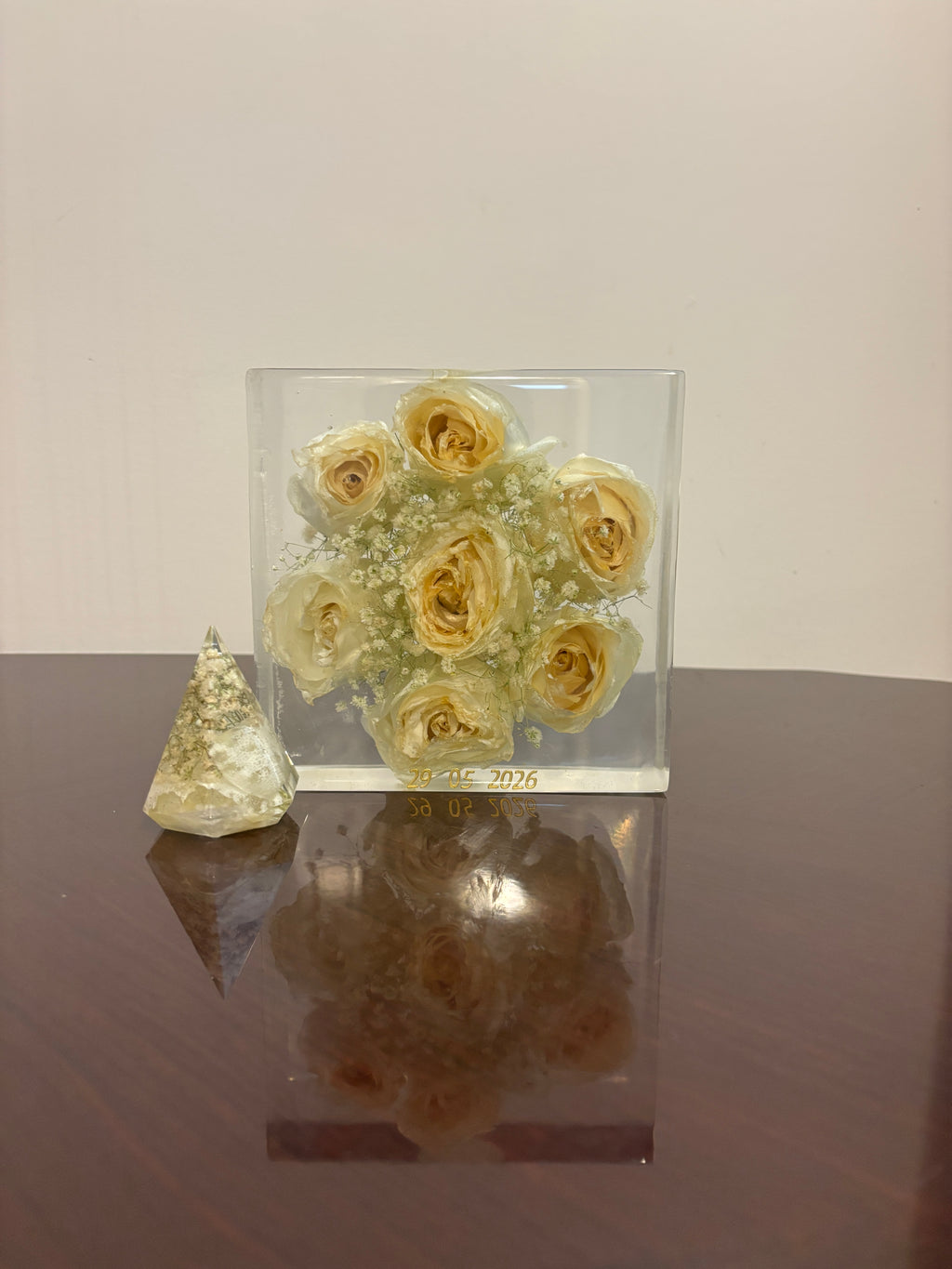 Custom Flower Preservation Resin Block – Real Preserved Flowers in Crystal Clear Keepsake for Wedding, Anniversary, Memorial