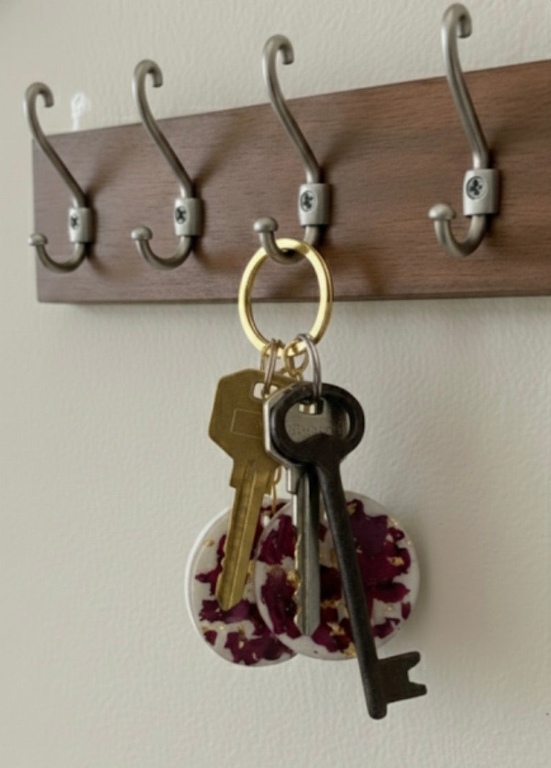 Round Resin Keychain with Real Rose Petals – Handmade Keepsake Gift for Her, Preserves One Rose Forever