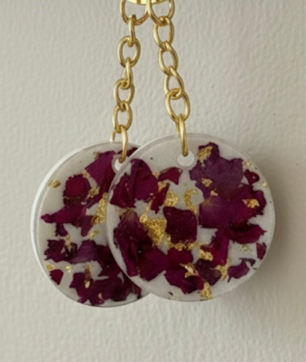 Round Resin Keychain with Real Rose Petals – Handmade Keepsake Gift for Her, Preserves One Rose Forever