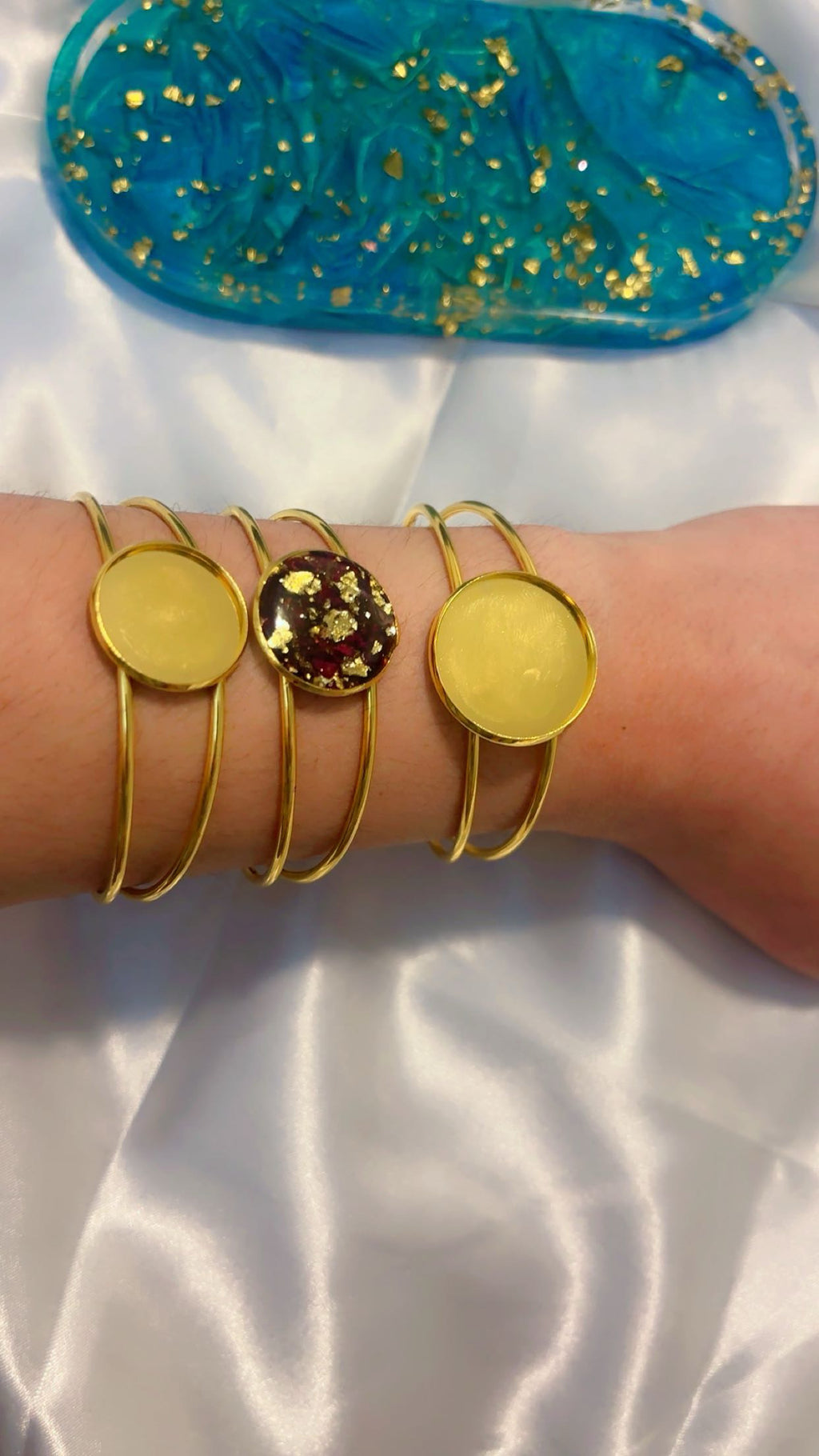 Custom Real Flower Resin Bracelet – Personalized Floral Jewelry Gift